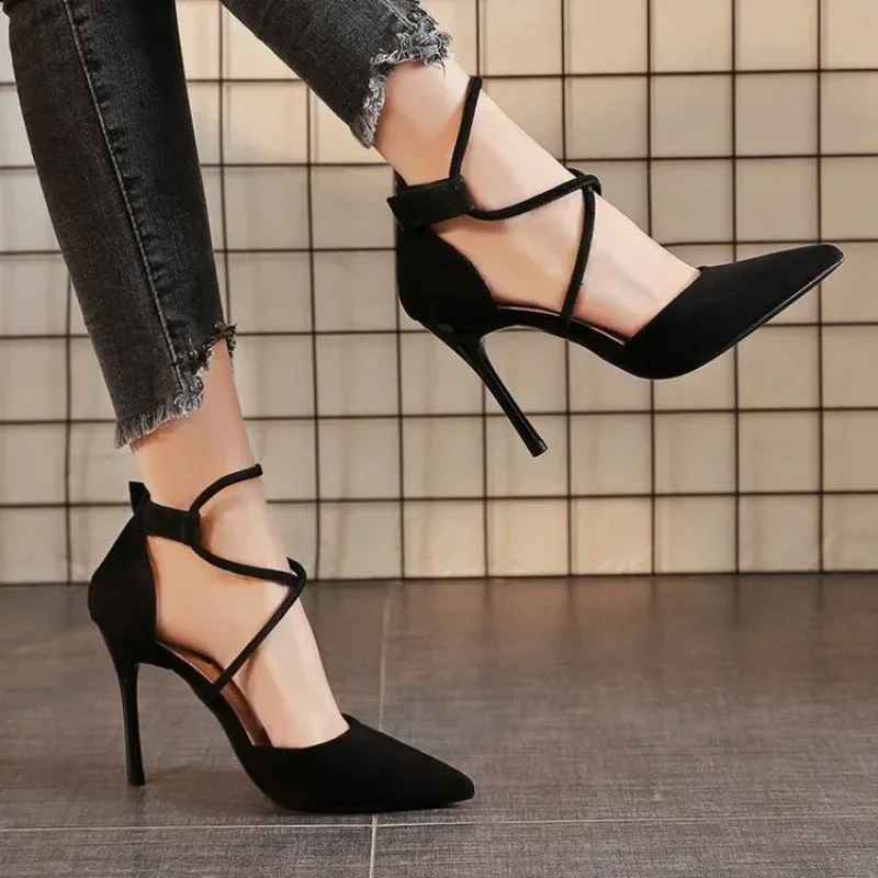 👠 Scarpe con tacco alto in pelle con cinturino incrociato scamosciata da donna con fibbia a una linea a punta con tacco fine Zaptos Mujer